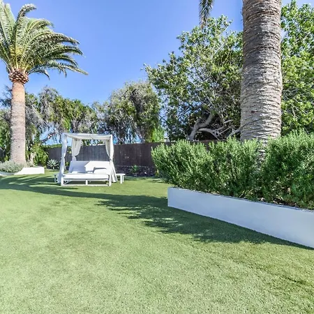 New Lanzasuites Vila *