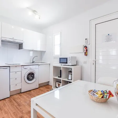 New Lanzasuites Vila *