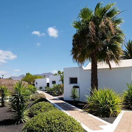 New Lanzasuites * Playa Blanca