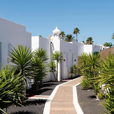 Vila New Lanzasuites