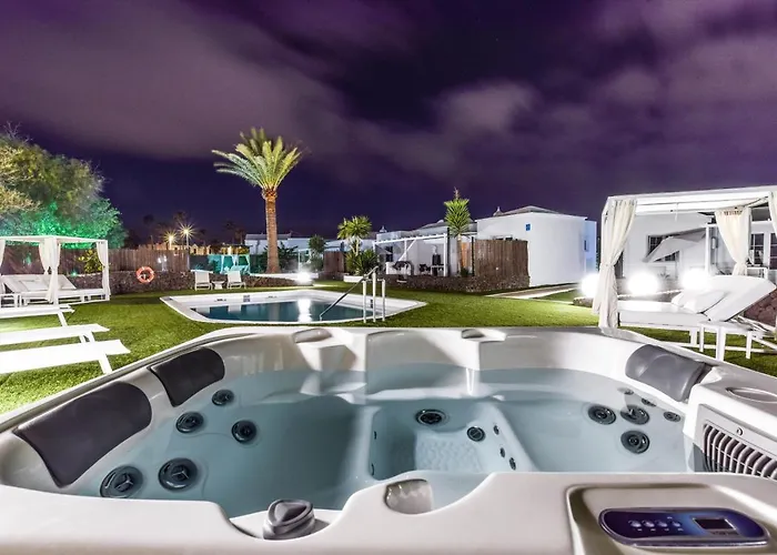 New Lanzasuites Playa Blanca