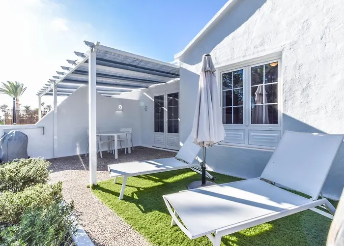 Βίλα New Lanzasuites